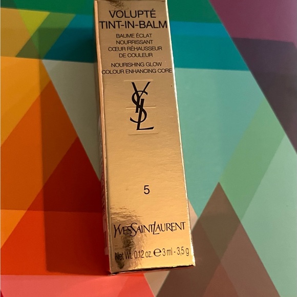 Yves Saint Laurent Rouge Volupté Shine Lipstick - Vibrant Plum, shade 5 - Picture 4 of 6